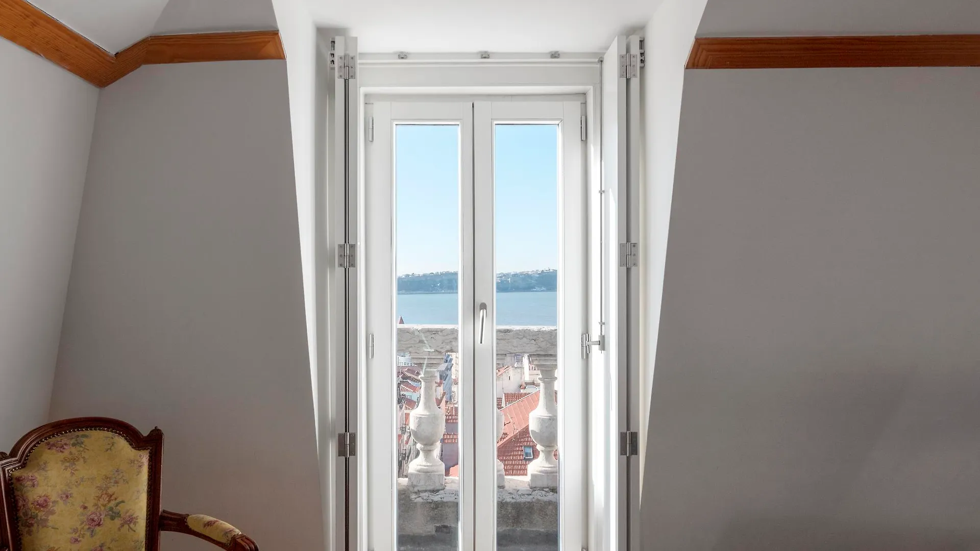 Palacio Camoes - Lisbon Serviced Apartments 0*,