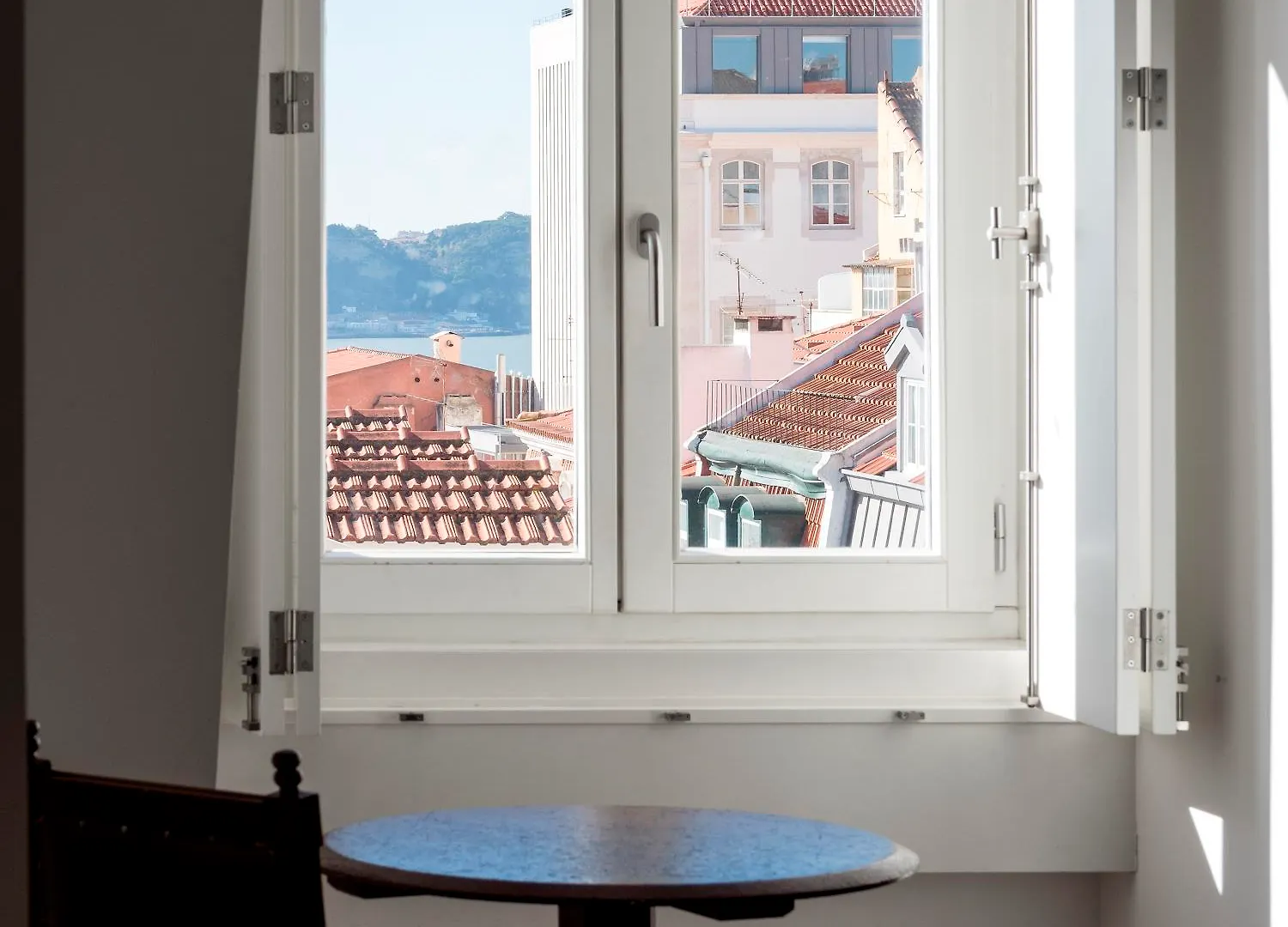 Palacio Camoes - Lisbon Serviced Apartments